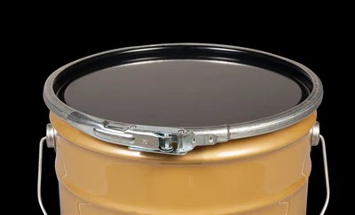 RING SEAL COVER WITH LEVER LOCKING RING